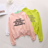 Új modell női blúz fehér, rózsaszín és zöld rátéttel