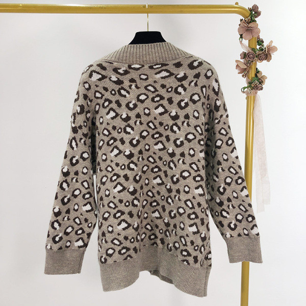 Hosszú alkalmi mellény gombokkal és állatmintával