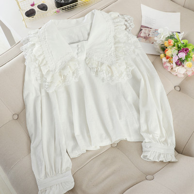 Μοντέρνο γυναικείο πουκάμισο με δαντέλα σε τρία χρώματα