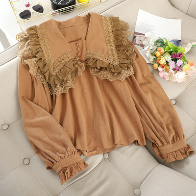 Μοντέρνο γυναικείο πουκάμισο με δαντέλα σε τρία χρώματα