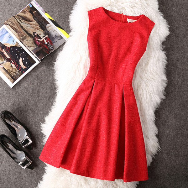 Modern női rövid ruha pántokkal és O-nyakú piros és fekete színben