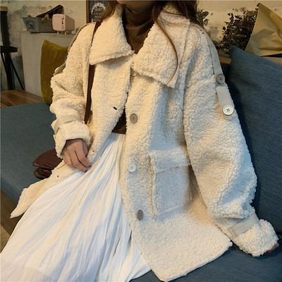 Női télikabát széles modell zsebekkel, rózsaszín és fehér színben