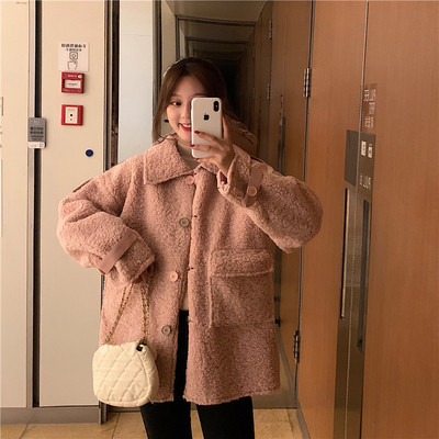 Női télikabát széles modell zsebekkel, rózsaszín és fehér színben