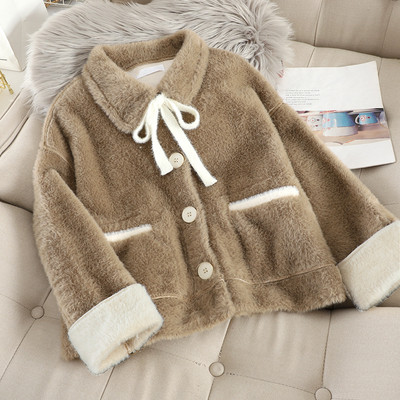 Дамско късо пухено палто  с копчета в три цвята