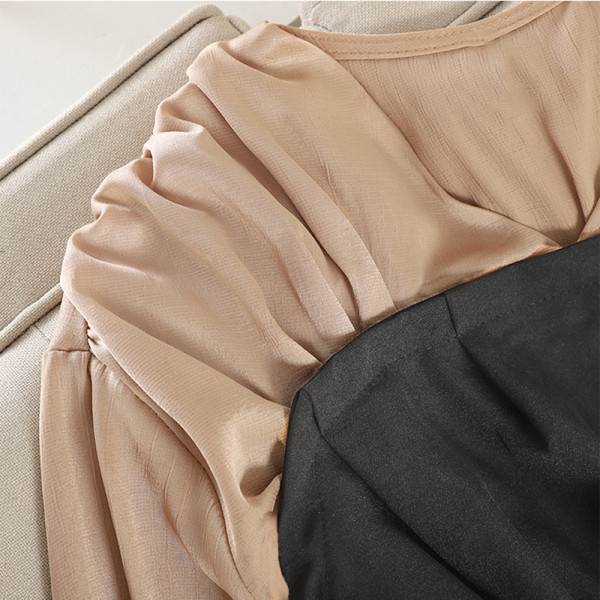 Cămașă de damă cu talie elastică și decolteu spitz în alb și maro