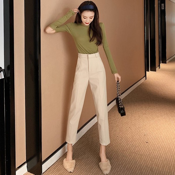 Elegáns női egyenes nadrág fehér és fekete színben