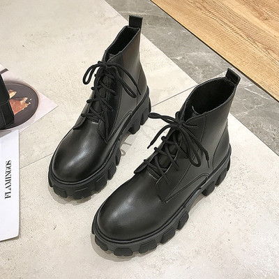 Stílusos női csizma eko bőrből, télre is