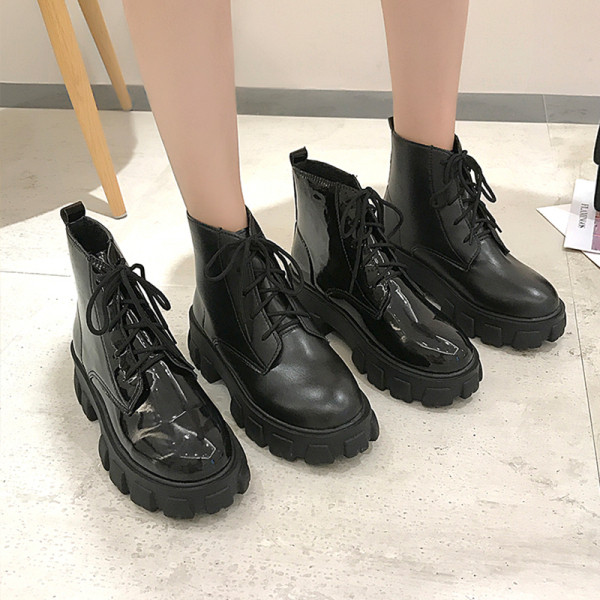 Stílusos női csizma eko bőrből, télre is