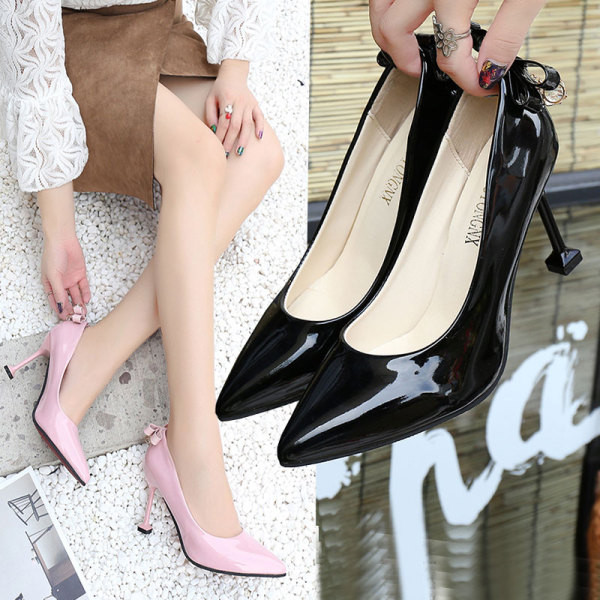 Aktuális vékony sarkú női cipők, többféle színben