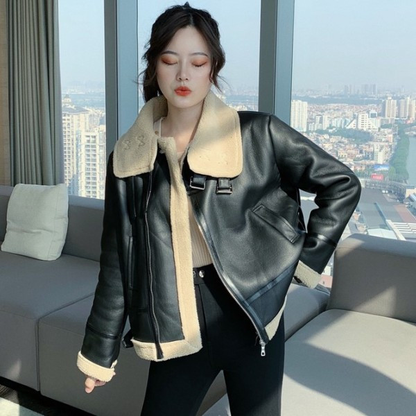 Rövid bőrkabát puha béléssel, barna és fekete színben