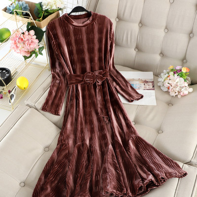 Stílusos női hosszú bársonyruha övvel, négy színben