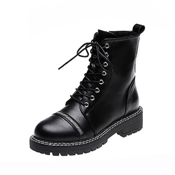 Női bőrcsizma lapos talppal és fűzővel