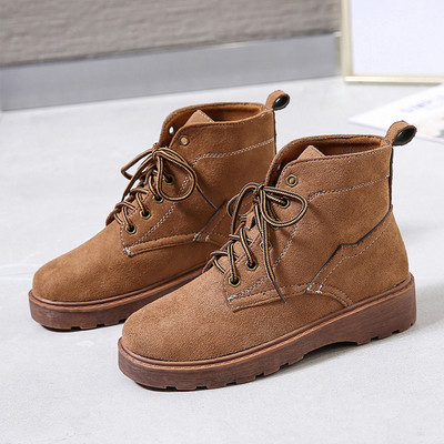 Velúr női csizma lapos talppal, télre is alkalmas