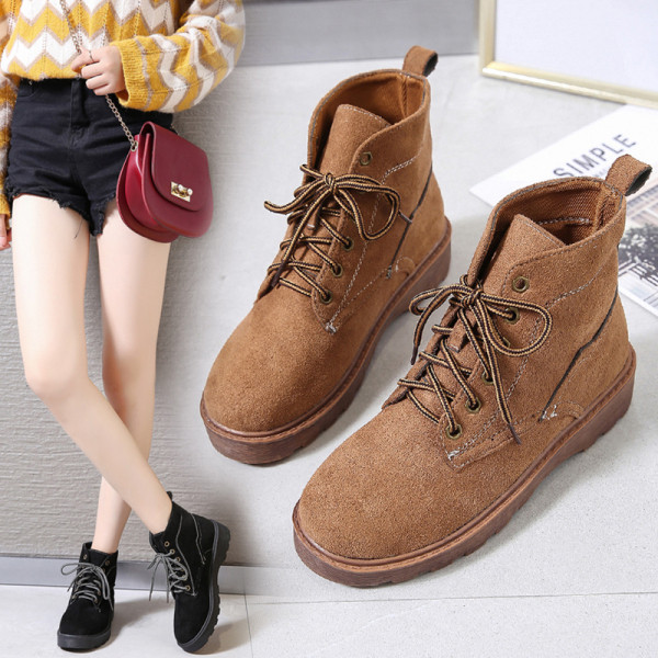 Velúr női csizma lapos talppal, télre is alkalmas