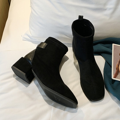 Stílusos női csizma vastag sarokkal, öko velúrból fekete és bézs színben