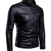 Alkalmi férfi bőrdzseki magas gallérral és fekete zsebekkel