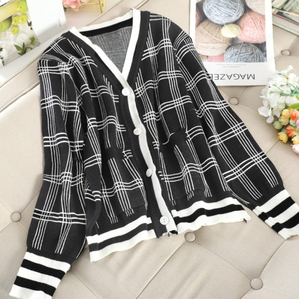 Vesta casual dama in carouri cu nasturi in negru si maro