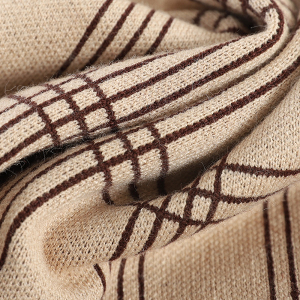 Vesta casual dama in carouri cu nasturi in negru si maro