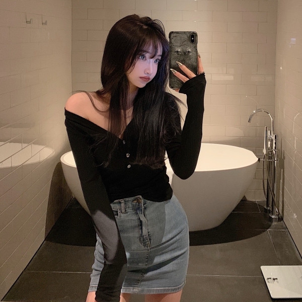 Bluză casual de damă cu nasturi de culoare gri și negru