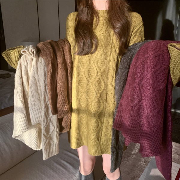 Hosszú és széles téli pulóver több színben