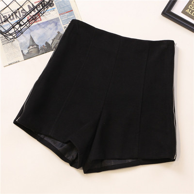 Női rövidnadrág két színben, cipzárral, magas derékkal