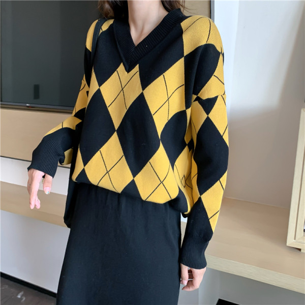 Női pulóver és hosszú szoknya szett