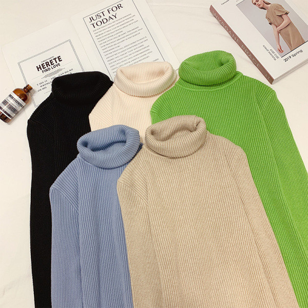 Modern női pulóver magas pólógallérral, több színben