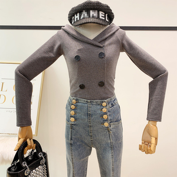 Modern női pulóver gombokkal, három színben