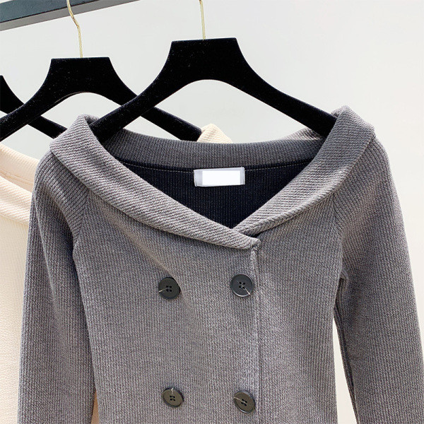 Modern női pulóver gombokkal, három színben