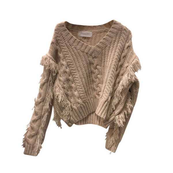 Γυναικείο πουλόβερ με κρόσσια και λαιμόκοψη σε μπεζ χρώμα