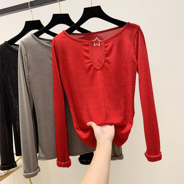 Piros, fekete és szürke fém elemes női blúz