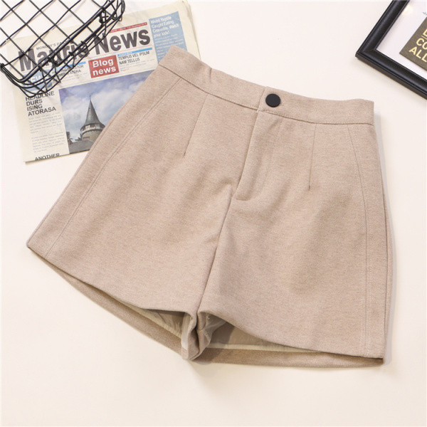 Női rövidnadrág négy színben, gombos, magas derekú
