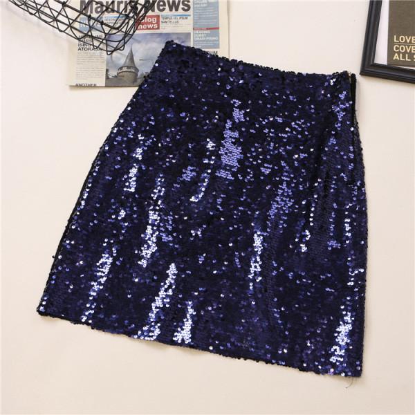 Aktuális női szoknya négy színben cipzárral és flitterekkel