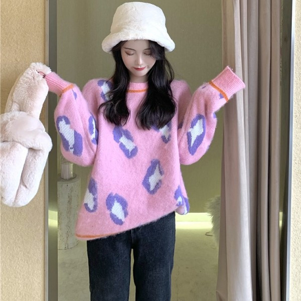 Női pehelypulóver állatmintás mintával