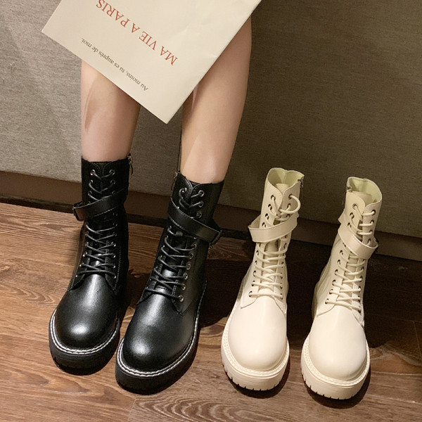 Női bőr téli tornacipő vastag talppal, fekete-fehér színben