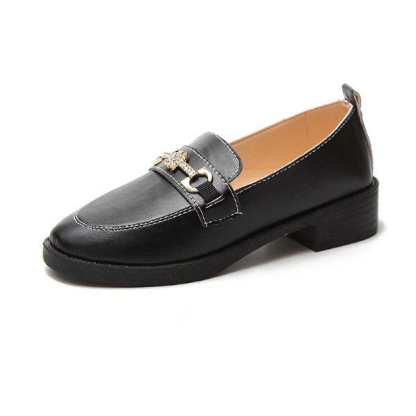 Női alkalmi cipő eko bőrből, lapos talppal több színben