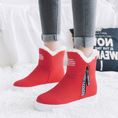 Női téli csizma puha béléssel, fekete és piros színben