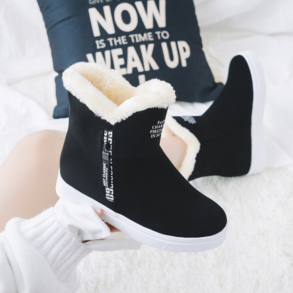 Női téli csizma puha béléssel, fekete és piros színben