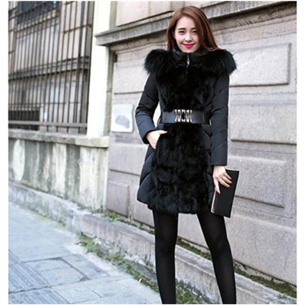 Modern női télikabát puha béléssel és fekete és bézs színű övvel