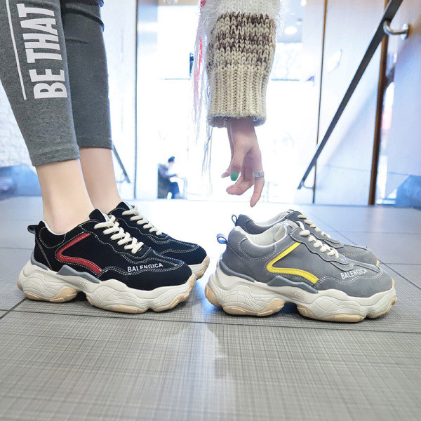 Sportos-alkalmi női tornacipő durva talppal több színben