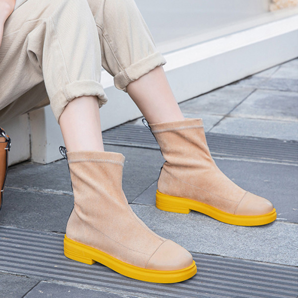 Női velúr csizma lapos talppal, fekete és bézs színben