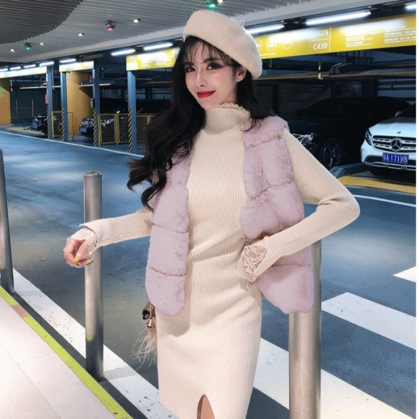 Rövid pehelymellény rózsaszín és bézs színben