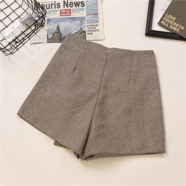 Modern női szoknya-nadrág négy színben, gombbal