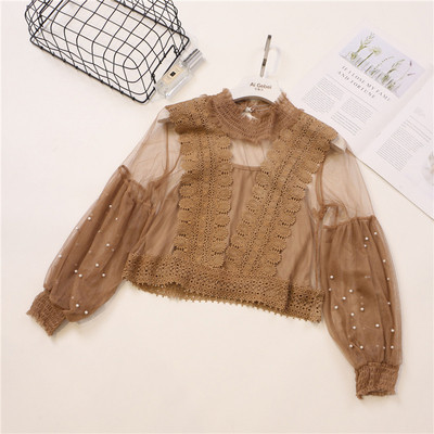 Μοντέρνα γυναικεία μπλούζα σε διάφορα χρώματα με πέρλες και δαντέλες