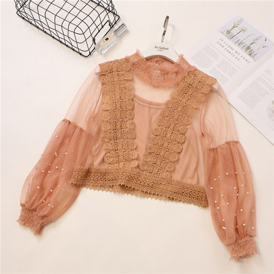 Μοντέρνα γυναικεία μπλούζα σε διάφορα χρώματα με πέρλες και δαντέλες