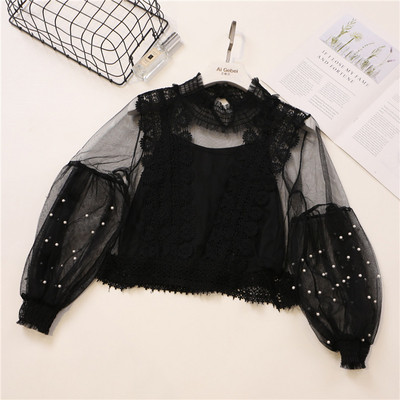 Μοντέρνα γυναικεία μπλούζα σε διάφορα χρώματα με πέρλες και δαντέλες