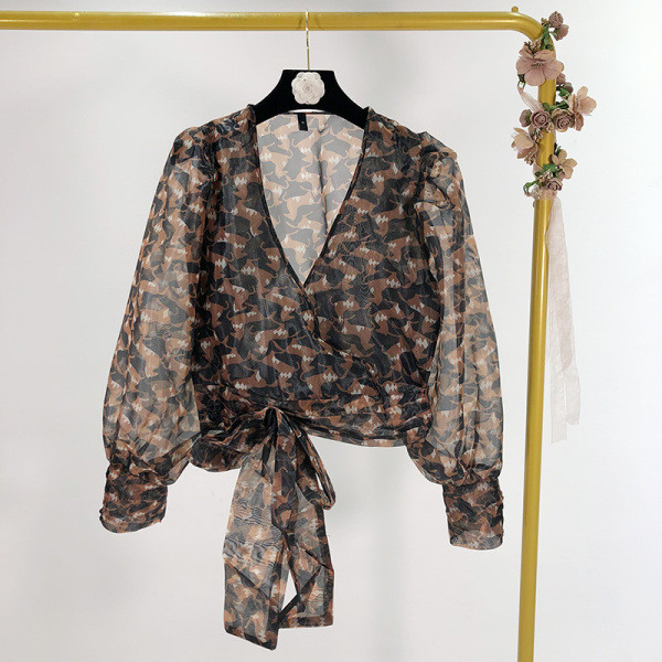 Női modern tüllblúz derékkötővel