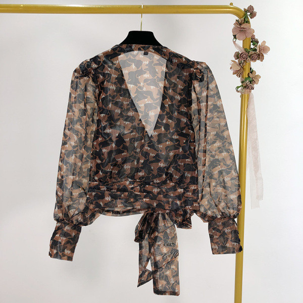 Női modern tüllblúz derékkötővel