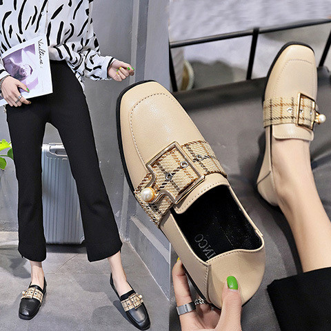 Női alkalmi cipő eko bőrből, fém elemmel