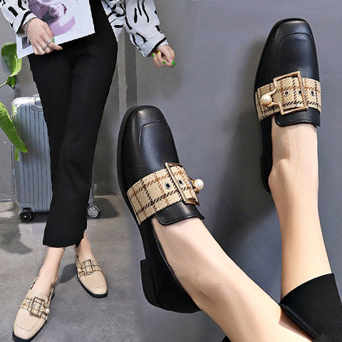 Női alkalmi cipő eko bőrből, fém elemmel